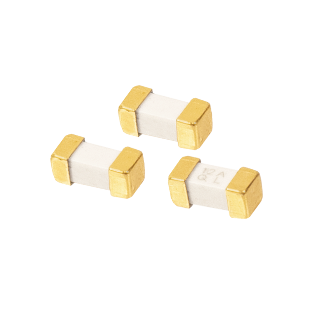 Image of 3 fuses, specifically the 0679L Series products.